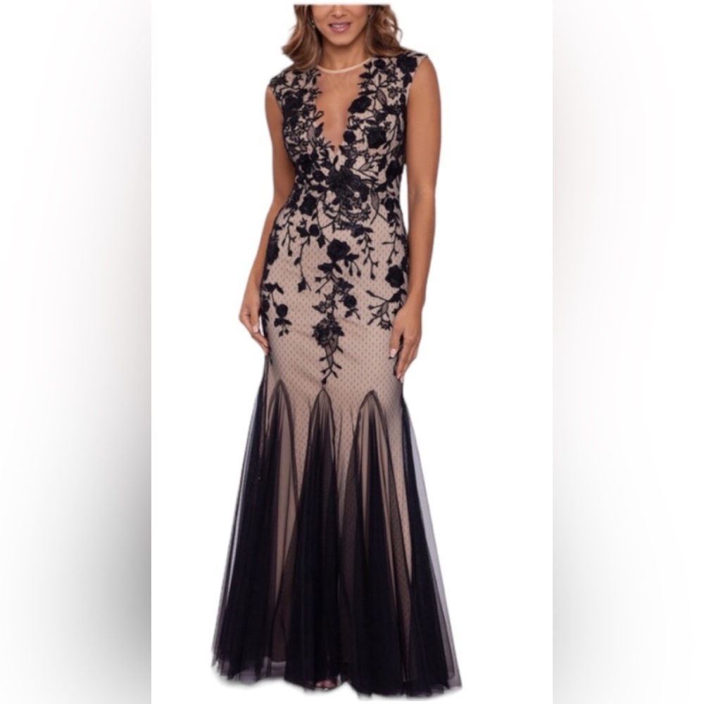 BETSY & ADAM CARA" LONG V NECK CAP SLEEVE MESH EMBROIDERY GOWN DRESS Size 8